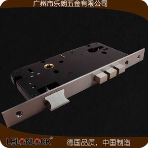 三杆锁体防盗性强吗？